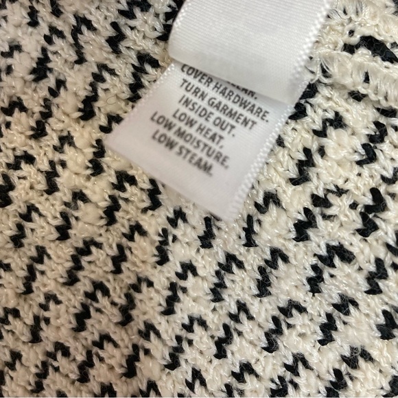 St. John Knit Jacket - Picture 14 of 16